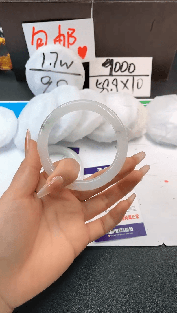 【闪购商品】石英质玉手镯未镶嵌22-58+