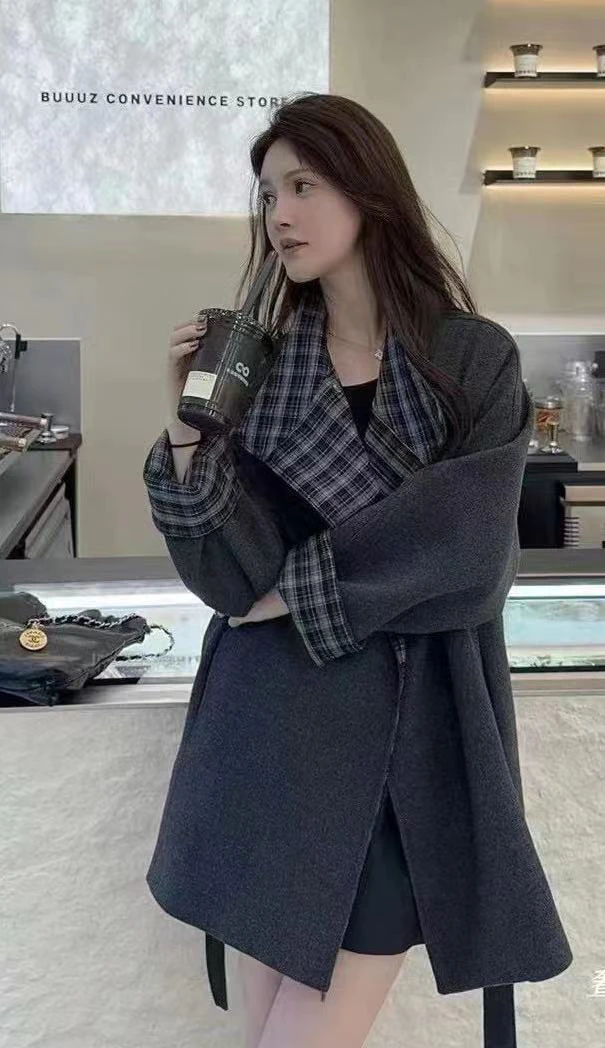 港风大衣女中长款2024秋冬新款流行格纹宽松阔版毛呢外套