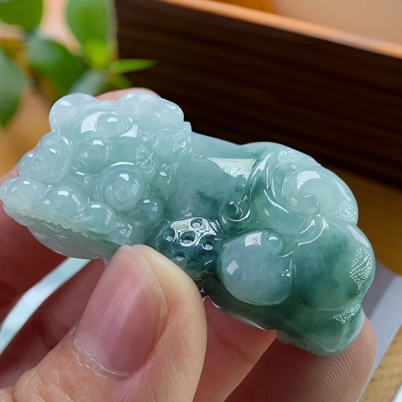 天然翡翠霸王貔貅招财吊坠项链缅甸A货飘果阳绿