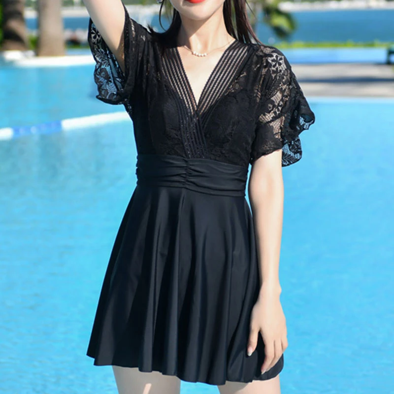 【黑蝴蝶】泳衣女时尚性感温泉海边度假女士泳衣大码显瘦遮肚保守