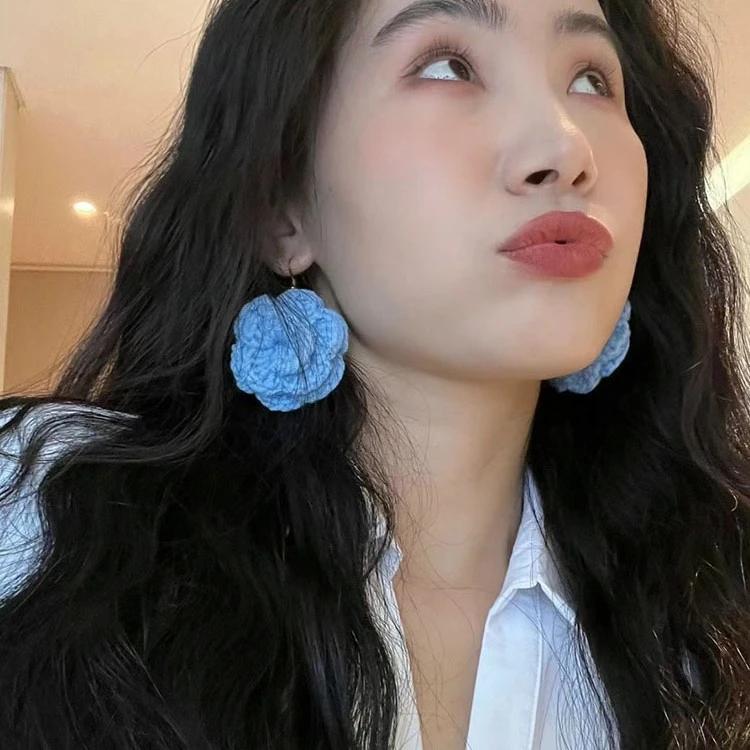 手钩毛线花朵耳饰手工编织玫瑰花耳坠装饰针织花耳环钩花装饰配件