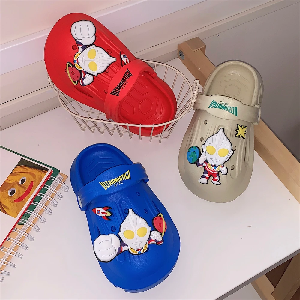 细细条 正版潮酷奥特曼儿童洞洞鞋夏季外穿防滑男童包头沙滩凉鞋