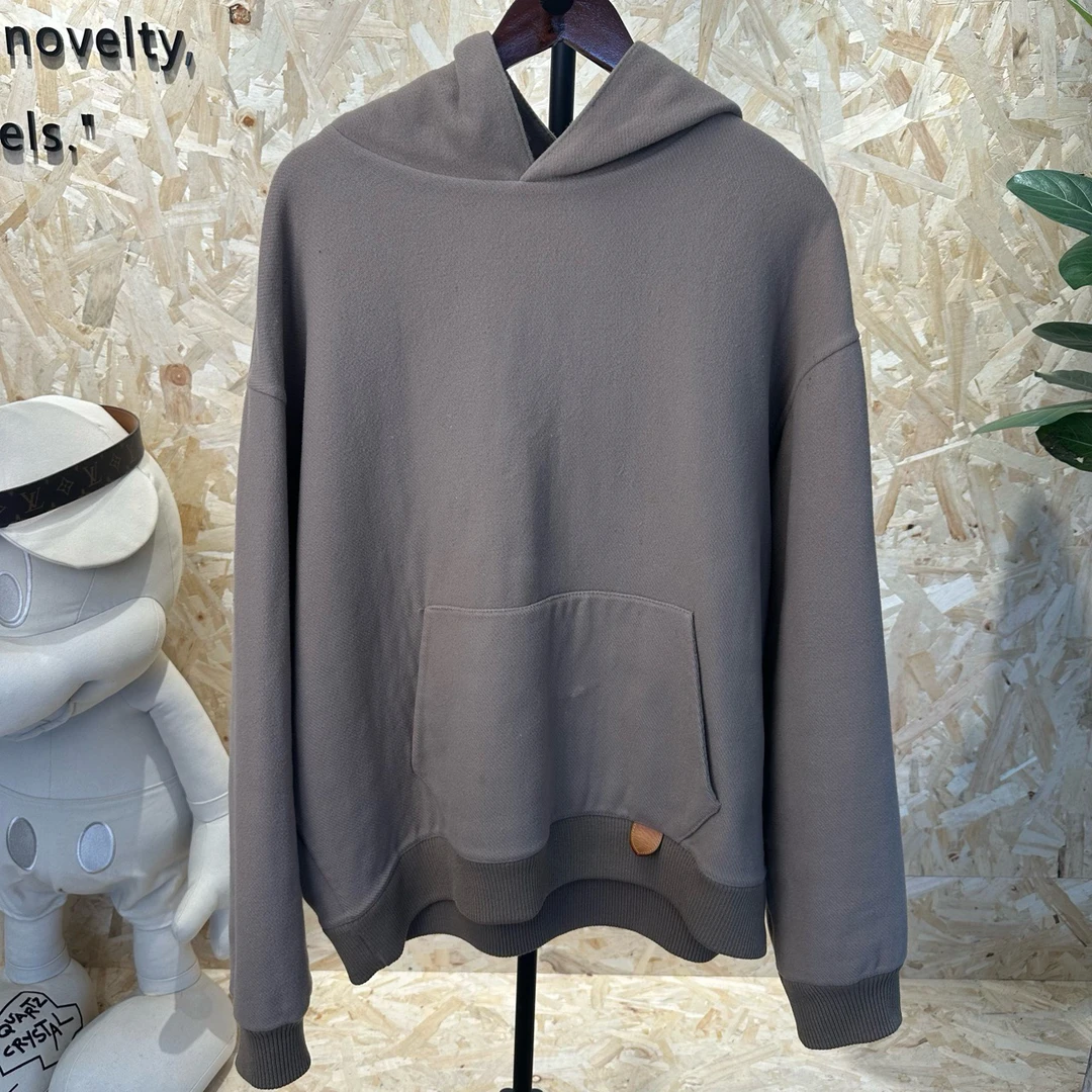 路易威登/lv 卡其色连帽卫衣 l码 95新 cl01492