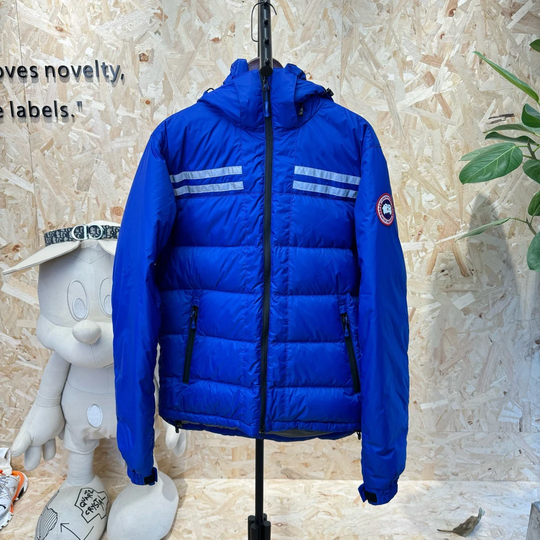 99新 加拿大鹅 电光蓝 羽绒服 s码 ys000020