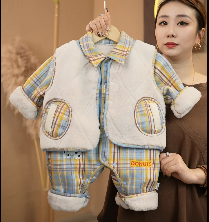 【三小只狗】冬季新款婴幼儿男女宝外套加绒加厚背心马甲连体衣