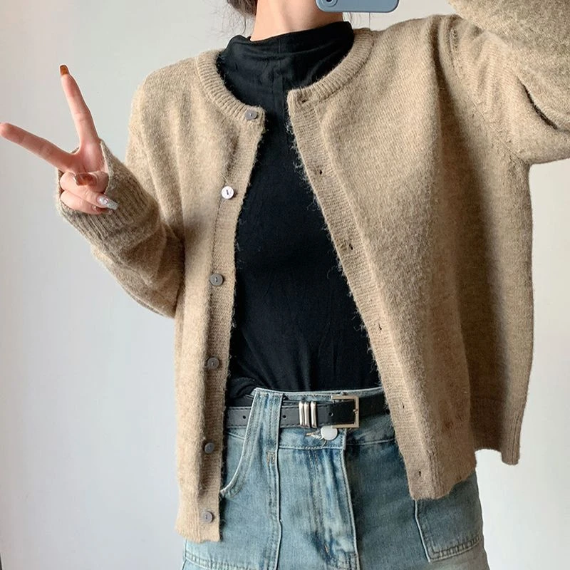 圆领毛衣女秋冬季2024新款奶系高级感上衣宽松慵懒风针织开衫外套