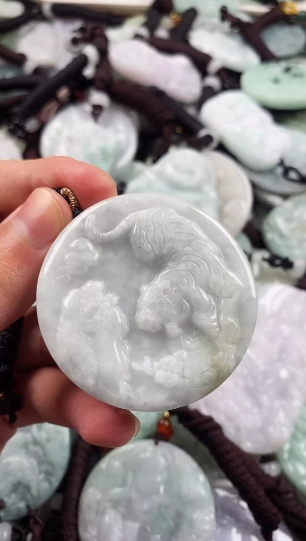 【闪购商品】翡翠颈饰未镶嵌翡翠