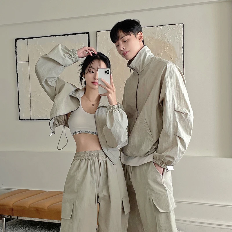 DISOO情侣装秋季2025冬新款一男一女套装防晒冲锋衣运动工装外套