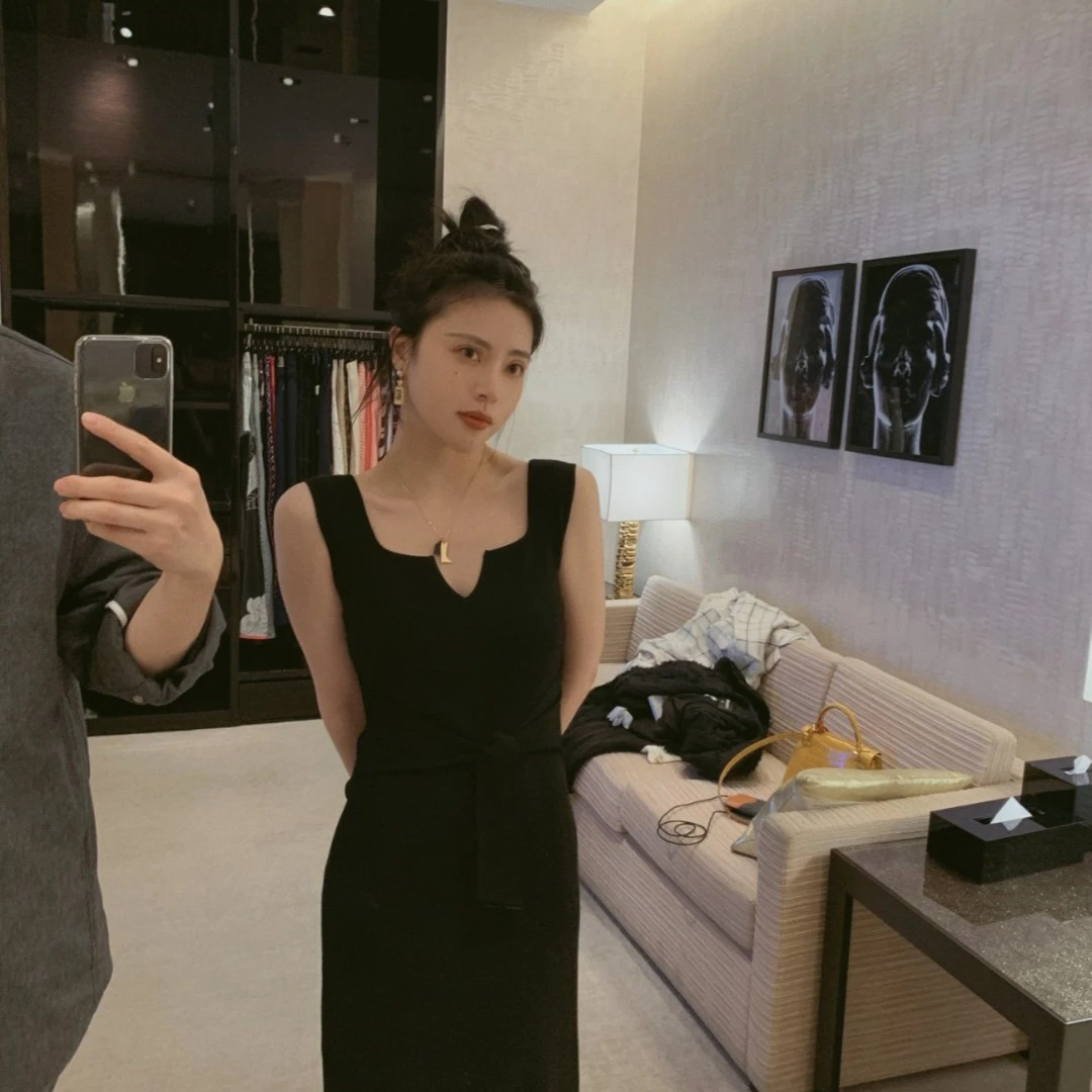 ASM ANNA◆私服裙~无袖收腰背心裙 小V领t恤连衣裙夏设计感A2600