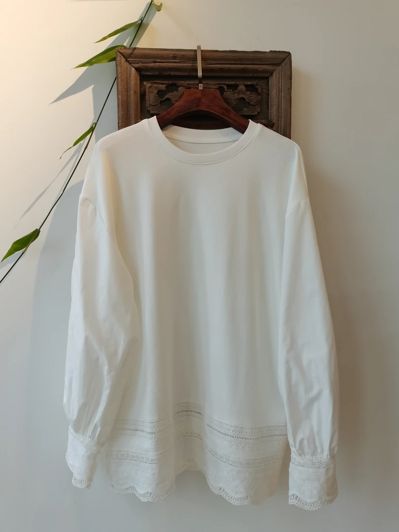 工厂【随意穿】冬季新款下摆两侧开叉钩花镂空蕾丝拼接长袖打底