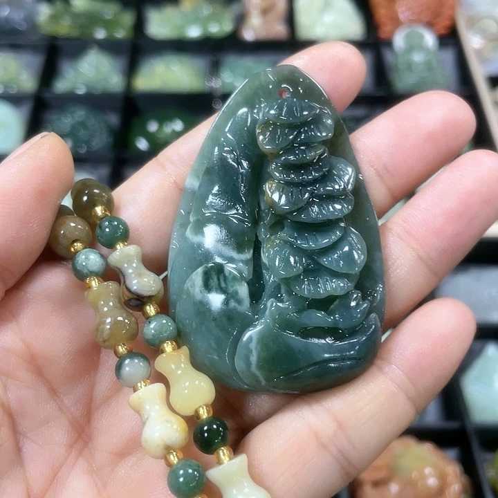 蛇纹石玉颈饰合金