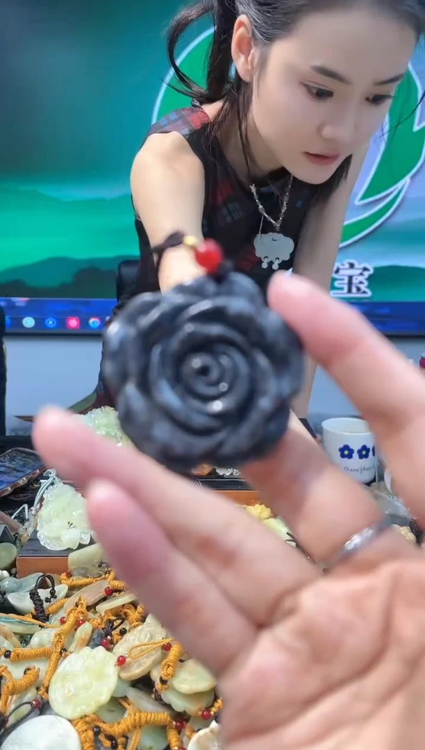 【闪购商品】岫玉吊坠未镶嵌·