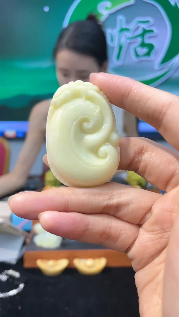 【闪购商品】岫玉吊坠未镶嵌多样性发货*拍一发一