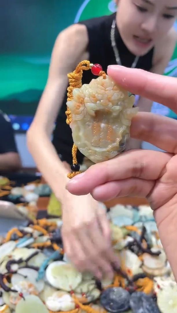 【闪购商品】岫玉吊坠未镶嵌多样性发货*拍一发一
