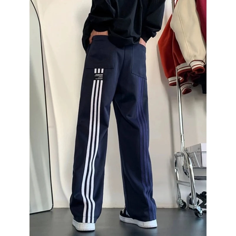 秋季新款三条杠条纹显瘦阔腿直筒卫裤美式百搭宽松垂坠感休闲裤男