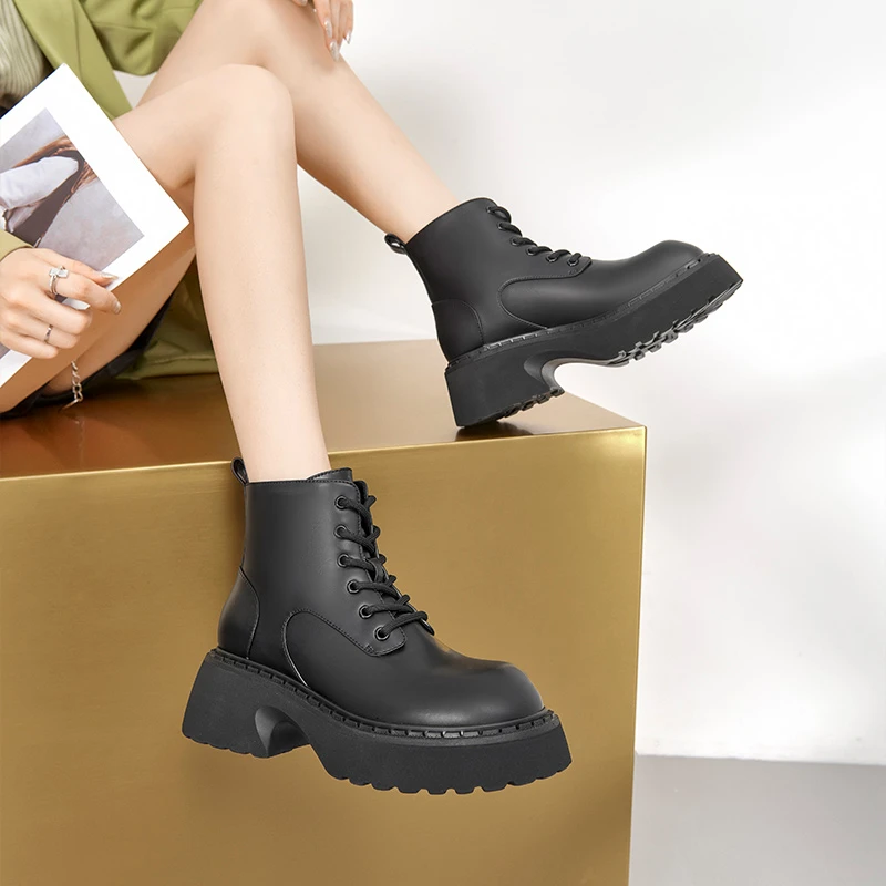 卓家超酷厚底马丁靴女秋冬黑色靴显瘦爆款单靴英伦风短靴272S6942