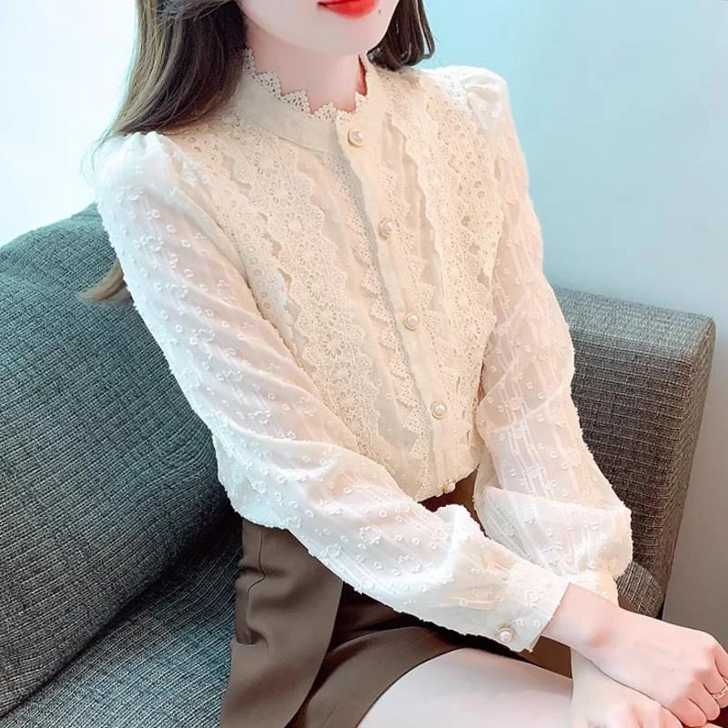 雪纺衬衫长袖女早春装2024春季新款显瘦蕾丝上衣法式别致打底小衫