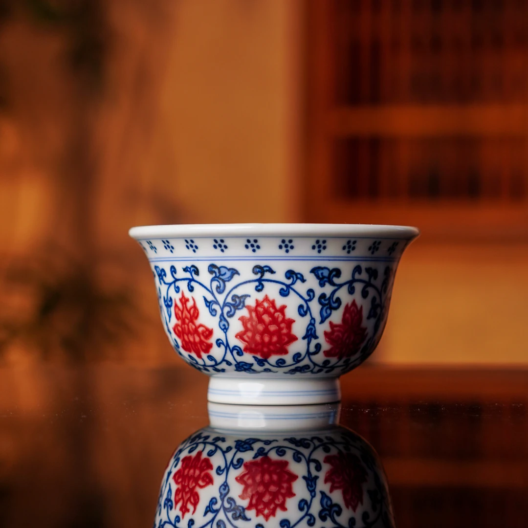 青花釉里红缠枝莲压手杯  家用陶瓷主人杯手绘中式纯手工釉下彩