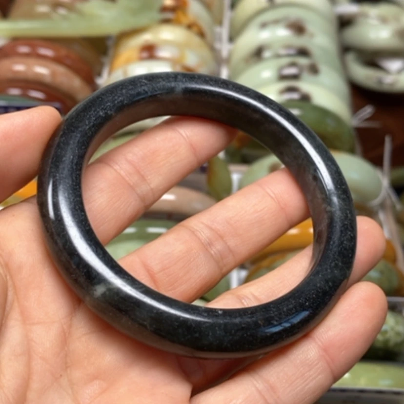 【闪购商品】蛇纹石玉手镯未镶嵌行****猫