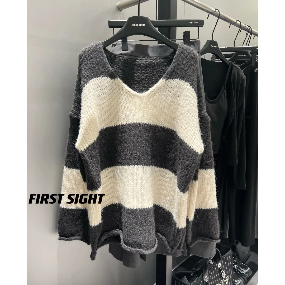 初见家【中长款条纹V领针织衫】2023秋新款慵懒风百搭宽松长袖上衣