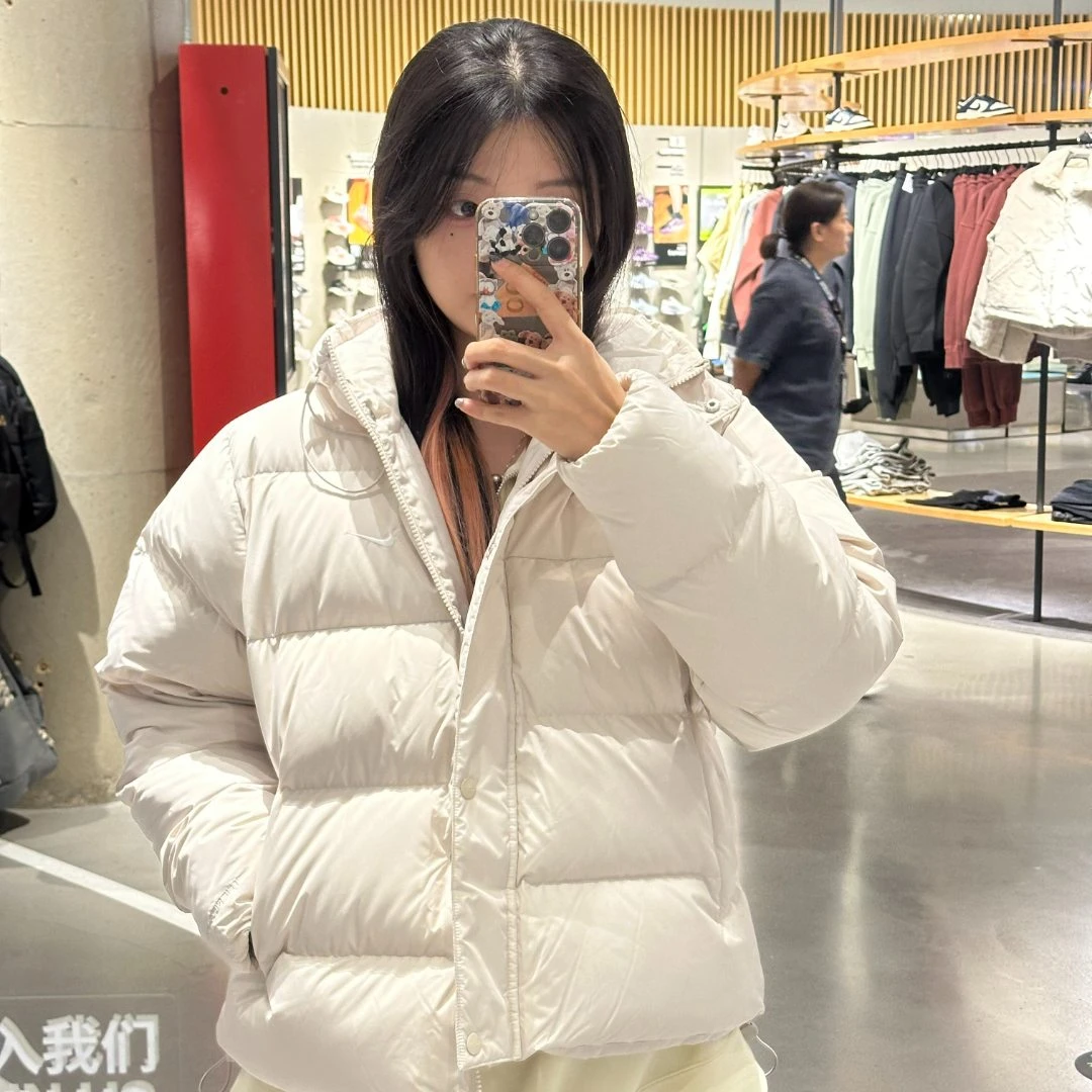 【耐克/就近门店发货】NIKE女子雅丹风奶白色羽绒服FZ5929-104