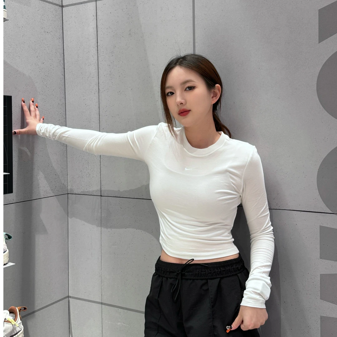 【耐克/就近门店发货】NIKE耐克女子修身白色长袖HF5323-100