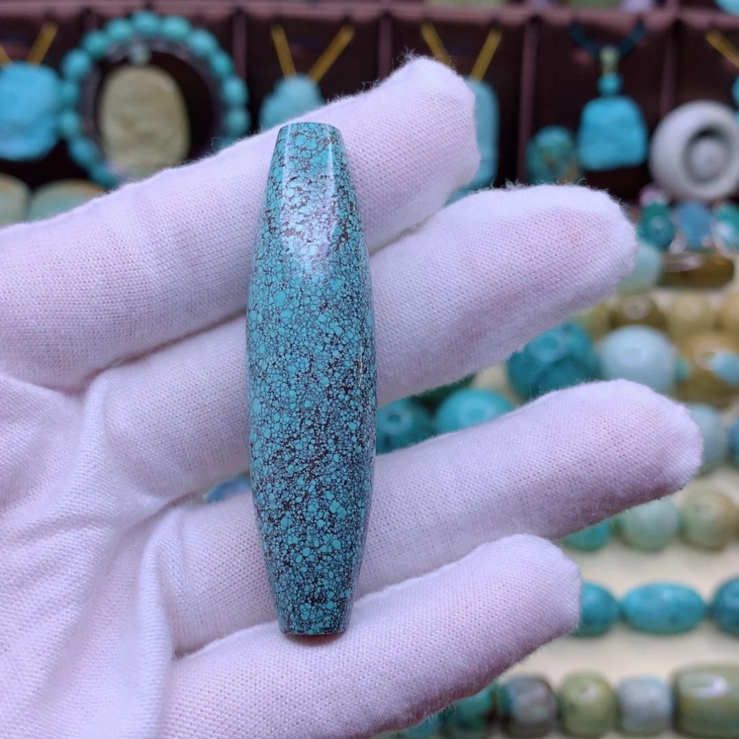 绿松石颈饰未镶嵌