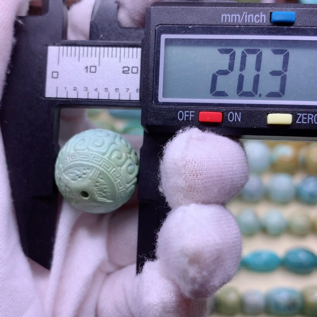 绿松石颈饰未镶嵌