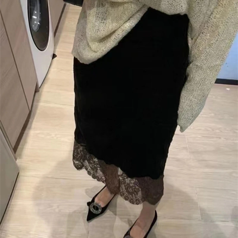 2025春秋纯色新款女潮高腰时尚蕾丝拼接中长款丝绒半身裙一步裙