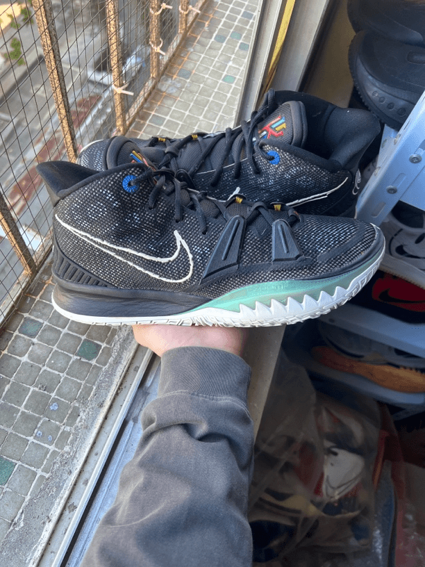 45码/Nike 欧文7黑白主题 92新成色 公价1999 篮球鞋
