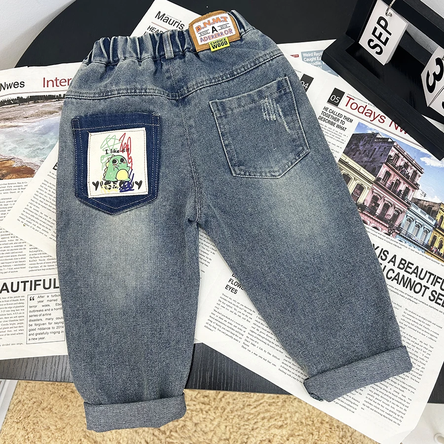 喜嘟童春季宝春款2403小恐龙无弹修身牛仔童装长裤裤子洋气男童