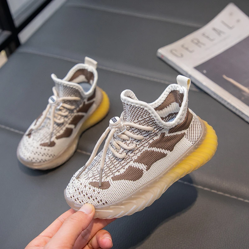 儿童春夏一脚蹬运动鞋女孩防滑软底透气网面男童百搭飞织椰子鞋