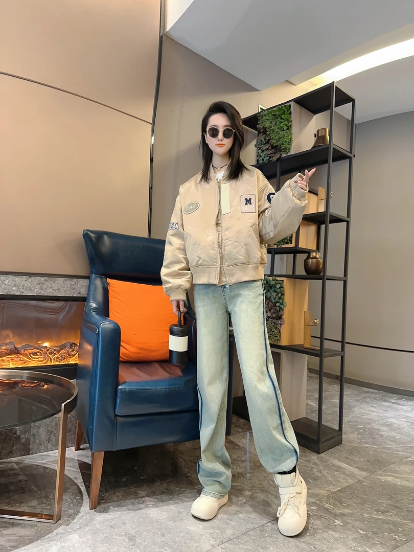 早春新款刺绣贴标休闲百搭棒球服夹克外套上衣女2024