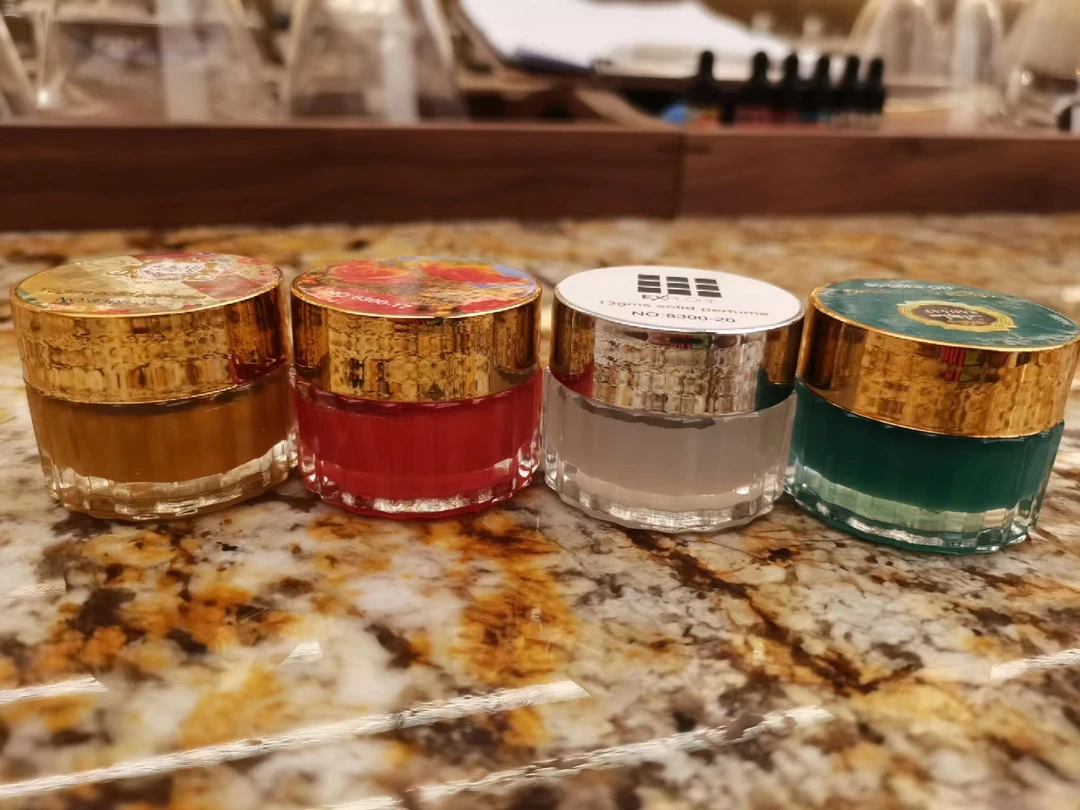 固体香膏一盒随机发