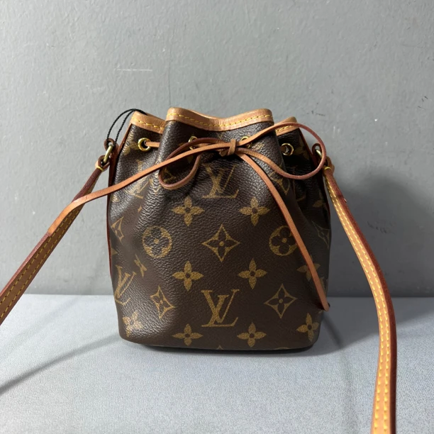 95新 LouisVuitton/路易威登 捐金沉珠/LV/mini水桶单肩包