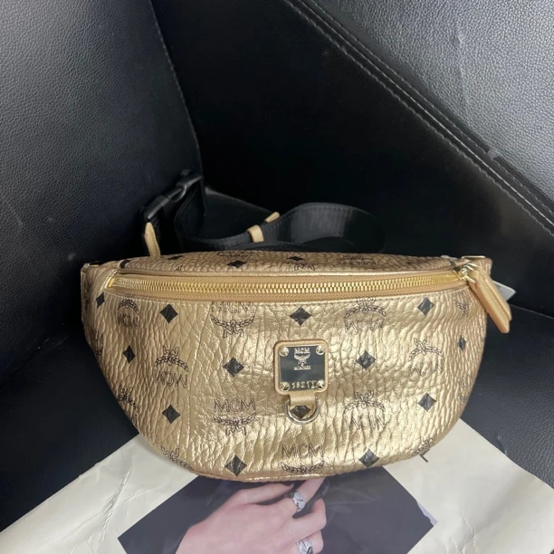 95新 MCM 捐金沉珠/胸包