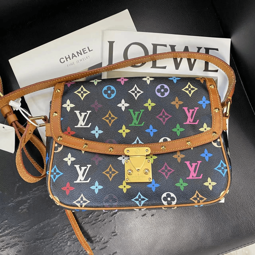95新 LouisVuitton/路易威登 捐金沉珠/LV/路易威登/黑三彩邮差