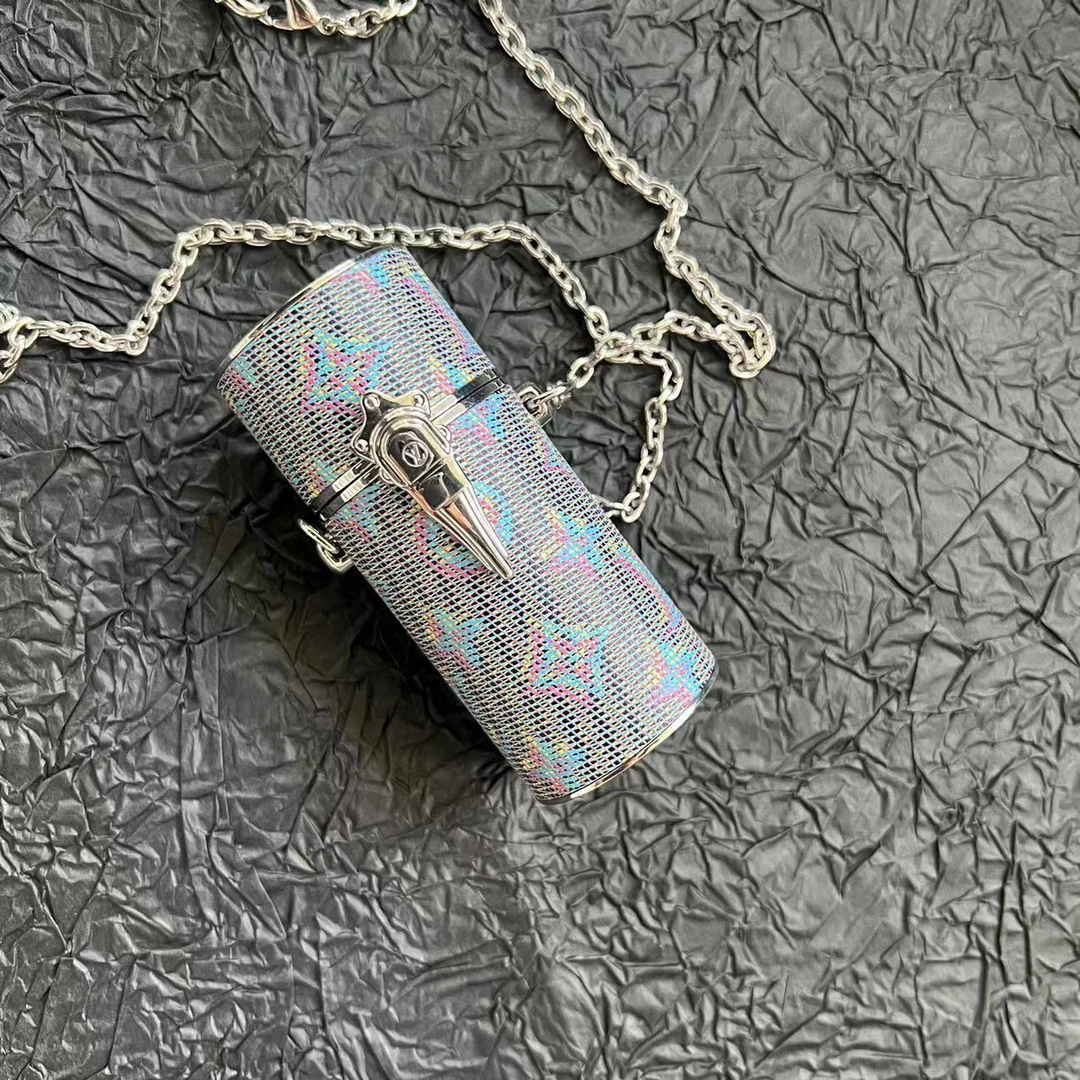 95新 LouisVuitton/路易威登 捐金沉珠/路易威登/LV/口红包