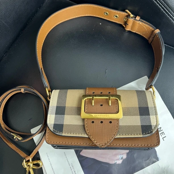 95新 BURBERRY/博柏利 捐金沉珠/格纹经典单肩