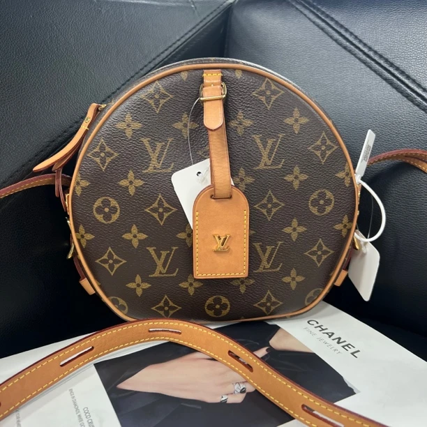 95新 LouisVuitton/路易威登 捐金沉珠/大软饼