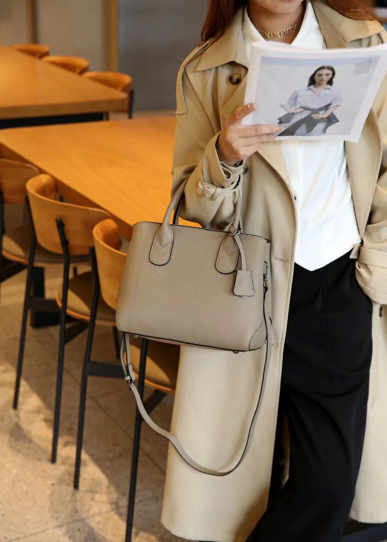 【吴姐定制】8206大容量真皮女包头层牛皮时尚手提斜挎包