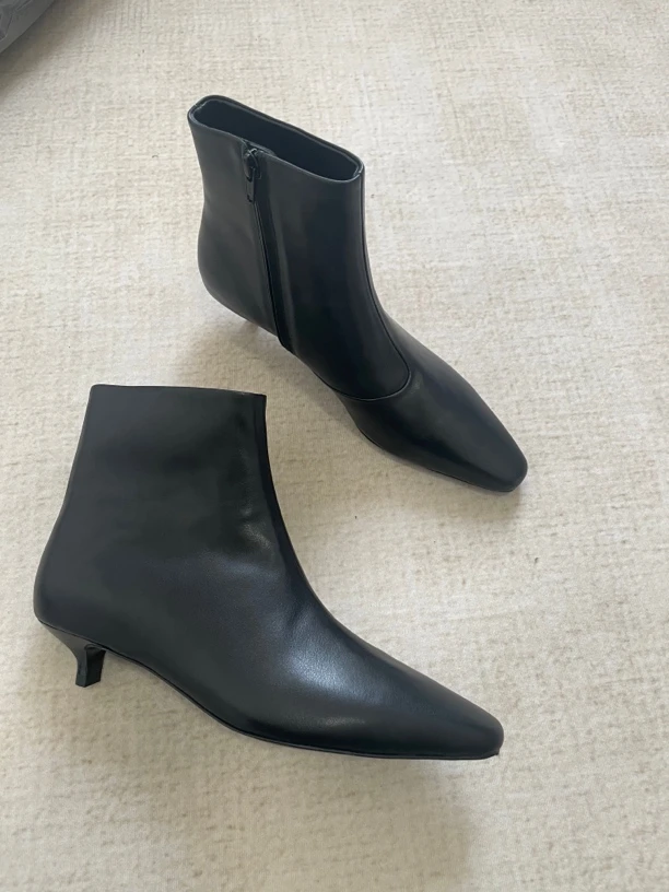 简约猫跟小方头侧拉链短靴