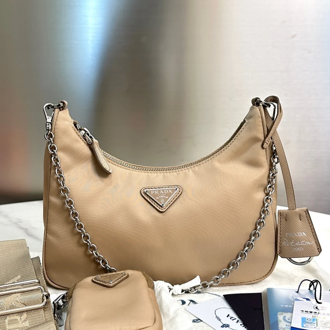 99新 Prada/普拉达 三合一奶茶腋下包 一整个简约8109032