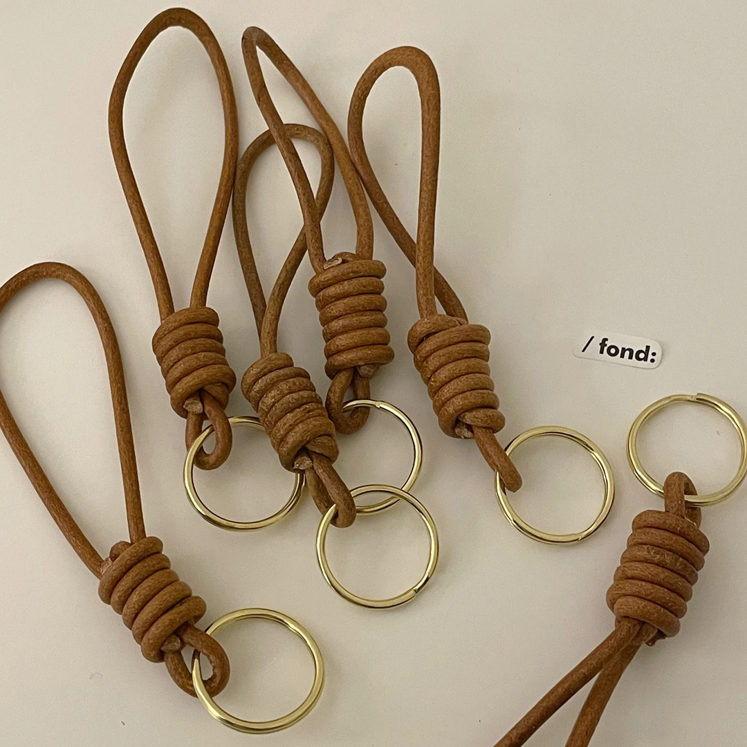 ins风复古钥匙绳牛皮手工编织成品钥匙扣男女简约高级感小众挂件