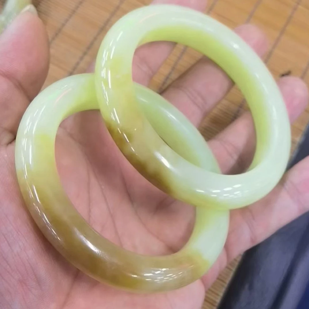 天然岫玉手镯，产品多样性，随机发