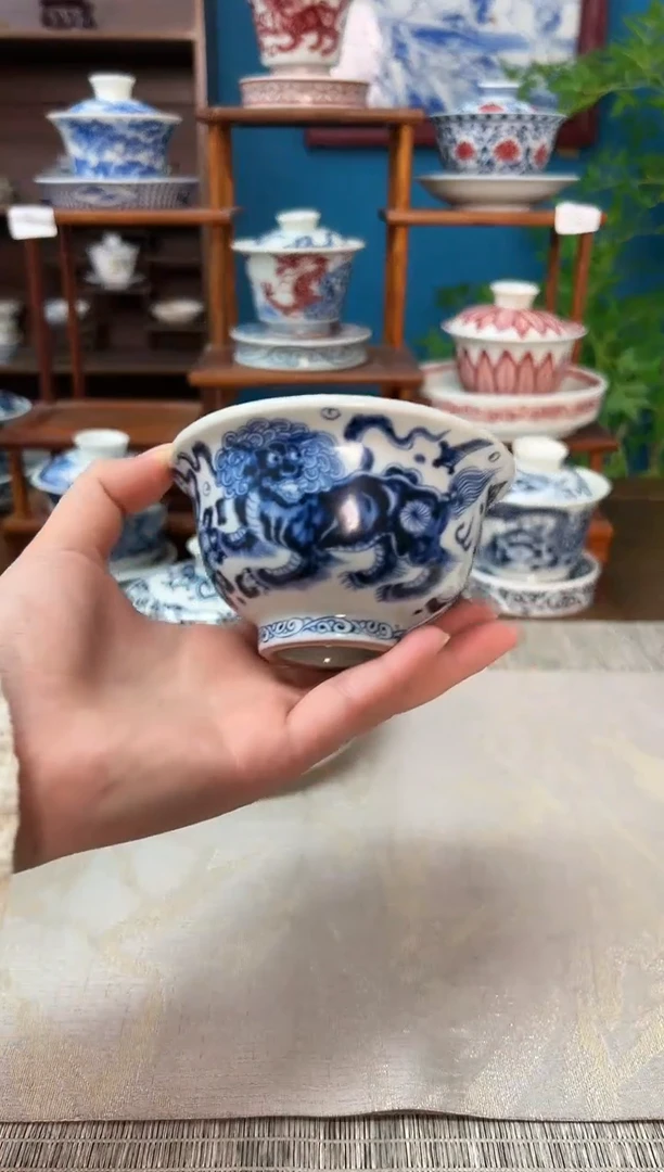 【闪购商品】陶瓷狮子压手