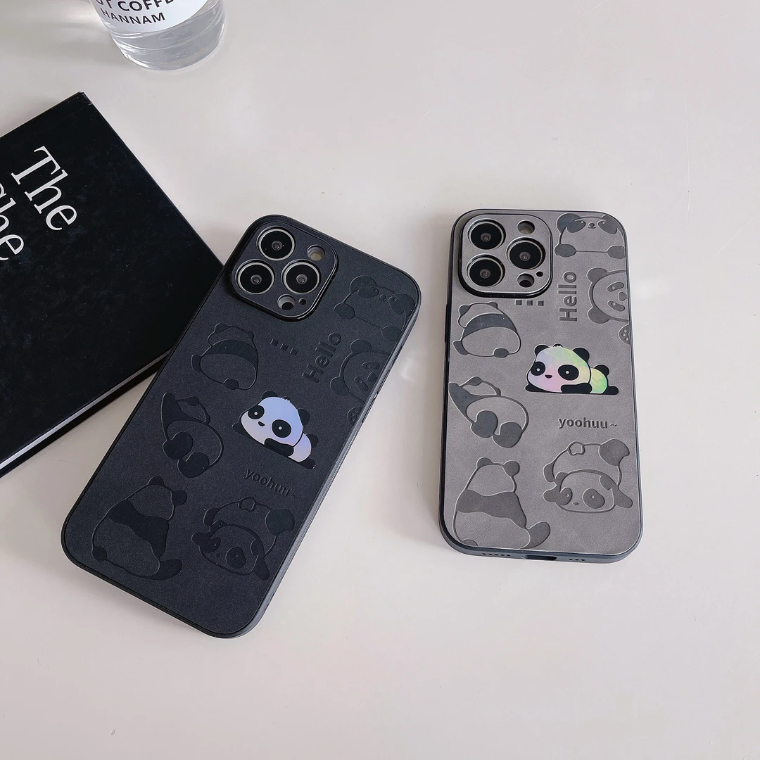 潮牌镭射小熊猫适用苹果15手机壳iphone16promax创意14可爱13防摔