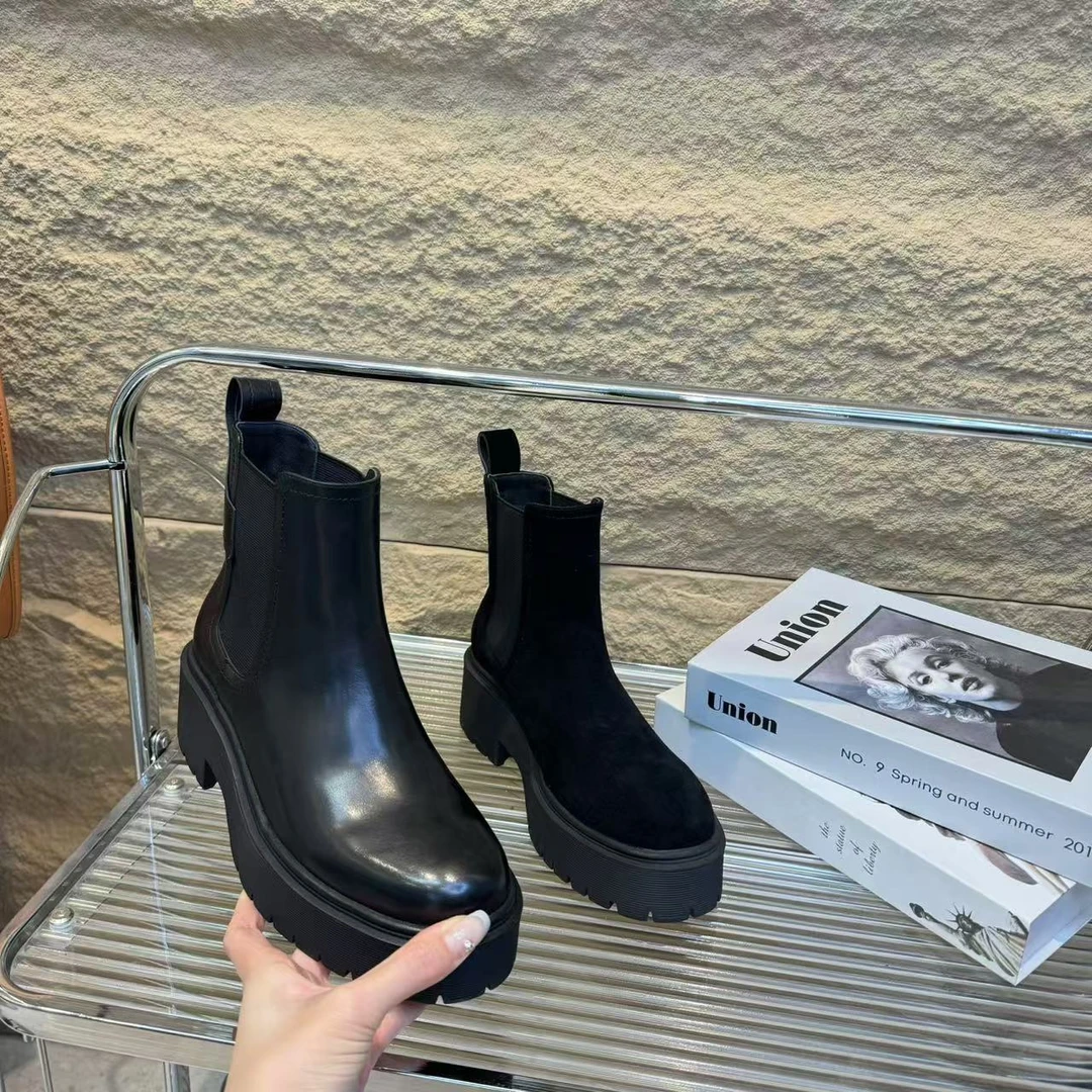 东东2025冬新款英伦风通勤松紧时尚百搭圆头厚底马丁靴女zw1028