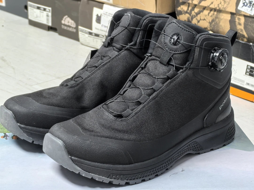 瑞典臭鼬石墨烯自发热抗寒-30℃保暖雪地靴冰面防滑防水户外中帮棉