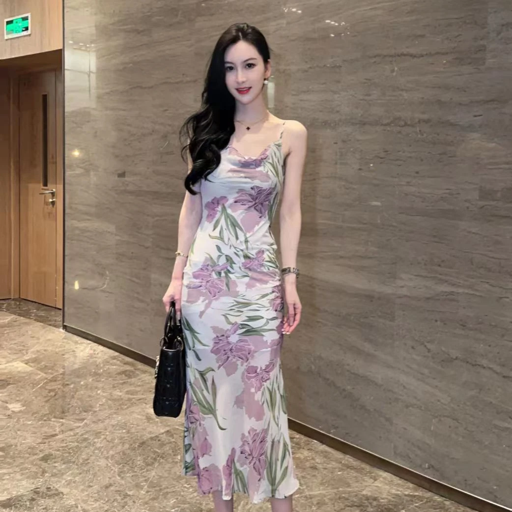 法式气质复古碎花吊带收腰显瘦连衣裙
